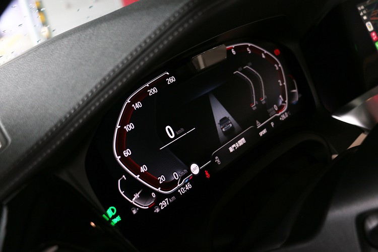 12.3吋虛擬儀表板辨識度高,BMW全車系都大同小異。