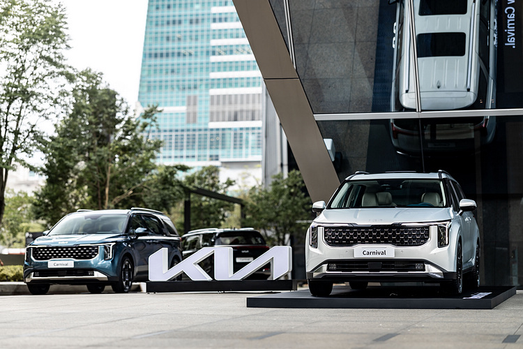 Carnival以科技感與典雅兼具的品味風格,並結合MPV的高運載機能與SUV運動化外型,以GUV(Grand Utility Vehicle) 重新定義市場定位。