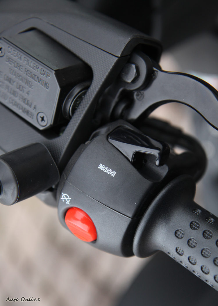 這裡的MODE切換的是資訊螢幕的清單,並非改變動力輸出。