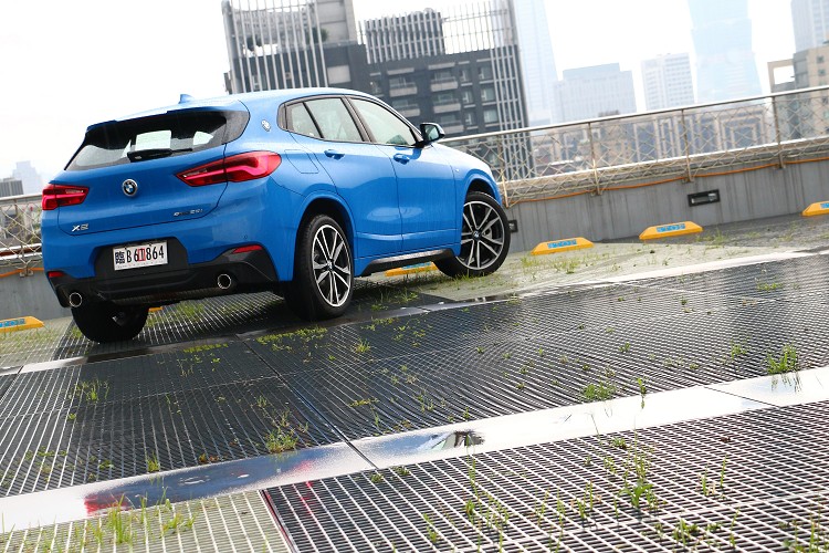 BMW車迷朋友聽到汎德推出領航版車型時,不要猶豫衝就對了,因為這時候是最划算的時刻。