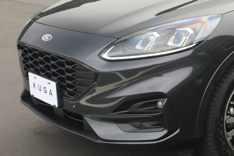 Kuga全新跑格外觀完全顛覆傳統SUV的印象,ST-Line更強化這樣的運動氣息。