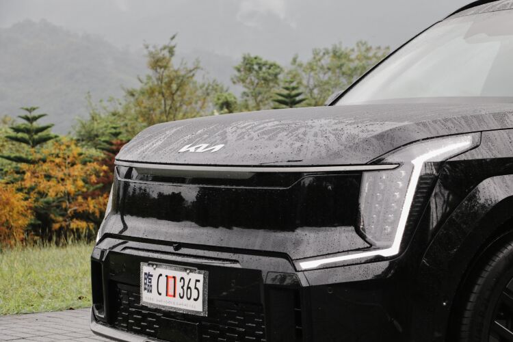 雕塑性的外型卻有極低的風阻係數,令人驚奇。