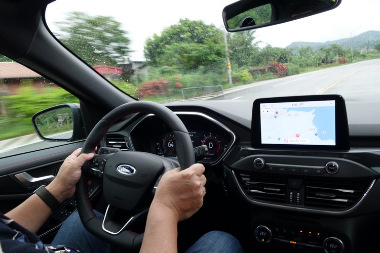 大馬力搭配一貫的操控基因,讓休旅車也能多點跑車味。