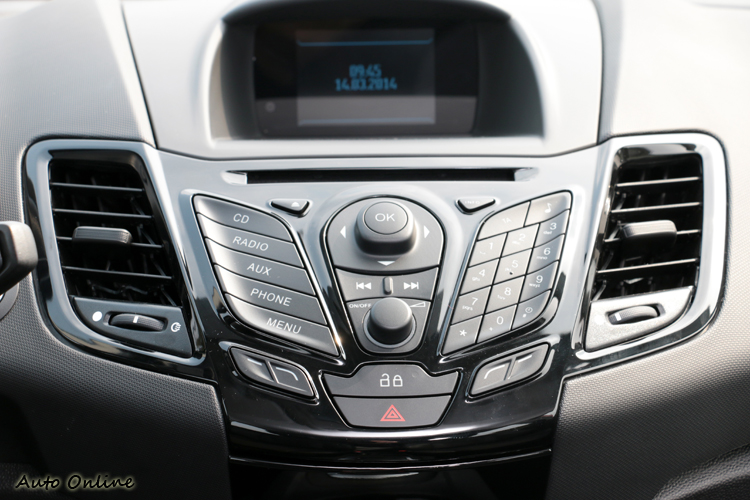 Fiesta的Sync中文化聲控系統功能強大,能連接手機傳送音樂或打電話。