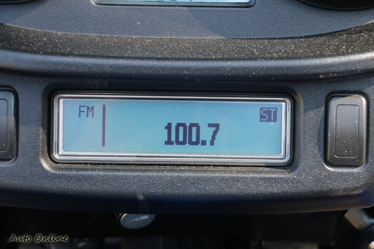 除了廣播外,車輛還可以透過外接音源的方式來收聽音樂。