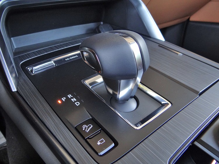 八速手自排的軟體控制經過重新調校,明顯減少換檔的頓挫,動力銜接品質更好。
