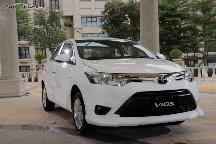 VIOS除了試駕的經典款與受訂生產的雅緻版之外,也可選購如圖所示的經典尊榮套件換上更具動感的前後保桿。