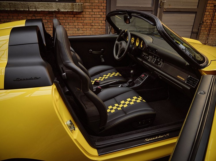 Speedster 披上專為其打造的耀眼黃色塗裝 — Otto Yellow,黑色皮革內裝也搭配黃色縫線,營造出動感氛圍。