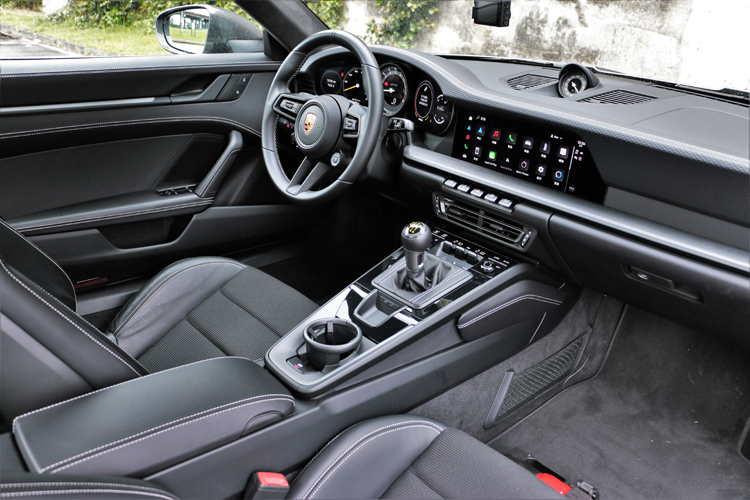 科技帶來便利卻也改變車室的表現方式,不過Porsche還是保留多項經典DNA,讓消費者感受到品牌堅持。