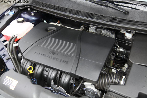 Focus 1.8升的自然進氣引擎,最大馬力132hp要在引擎6000rpm才能全部爆發,在4000rpm釋放17.2kgm最大扭力。