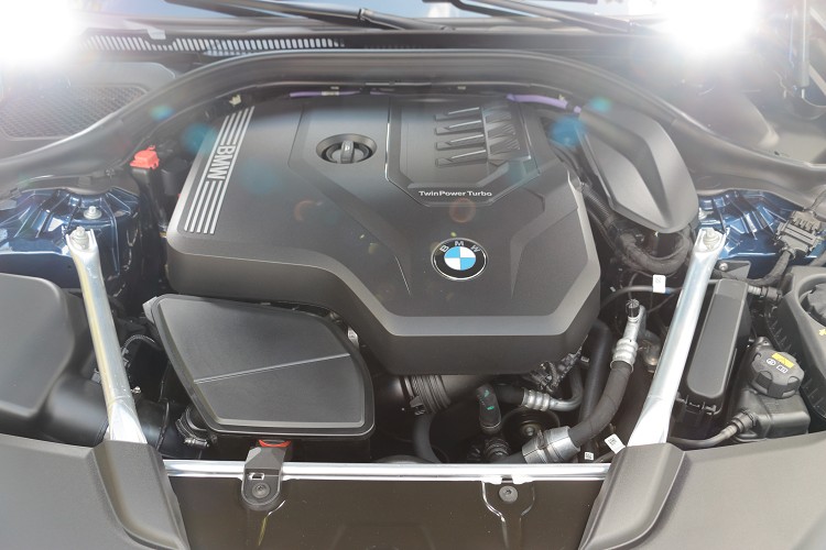 動力部分使用時下先進的48V系統,能幫助引擎多增加些微動力,也可透過48V節省燃油消耗。