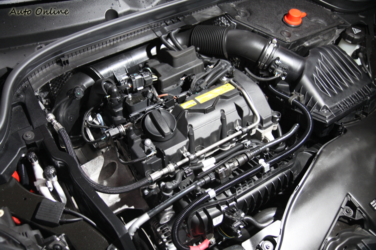 Cooper所使用的3缸引擎在震動的抑制上相當純熟,運轉品質相當不錯。