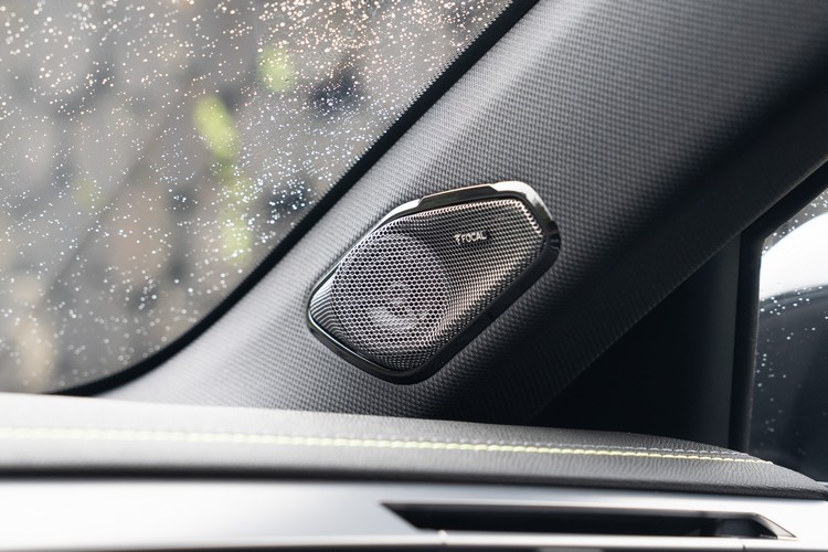 GT Rapide十支揚聲器的FOCAL Hi-Fi頂級音響系統