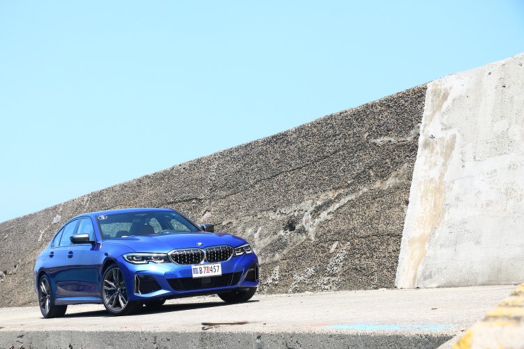 如果你已經等不及M3的到來,此時可選擇M340i xDrive,它所帶來的駕馭樂趣可止止你對於M3的期待。