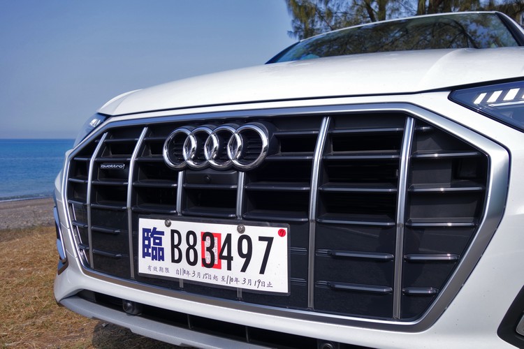 單體式水箱護罩除了變得更寬更扁,也從原本六角造型改為八角形。