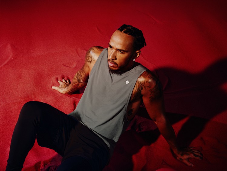 Formula 1™ 世界冠軍 LewisHamilton 成為 lululemon 最新品牌大使