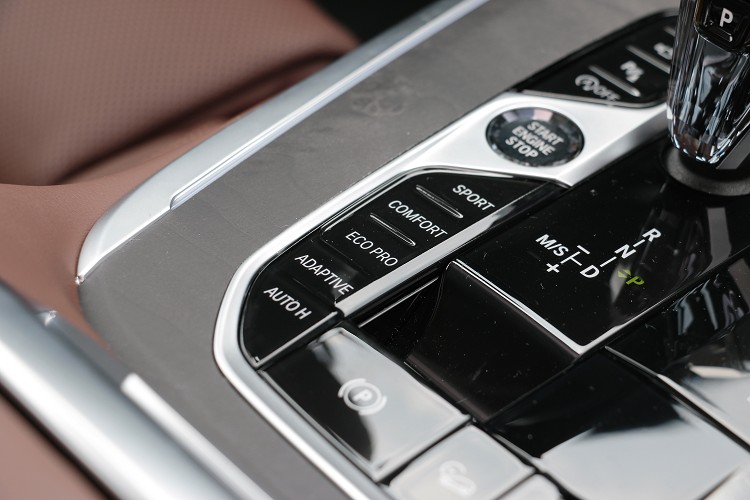 行車模式的不同在大型休旅車上特別明顯。