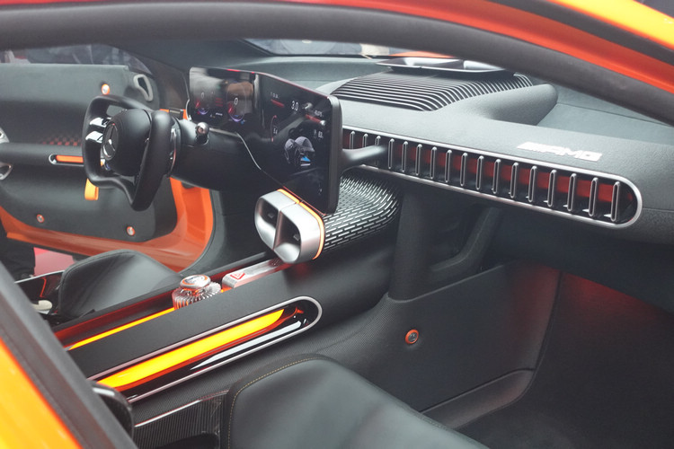 Mercedes-AMG GT 43 Coupé 以純粹的駕駛為核心,開啟性能世界的起點。