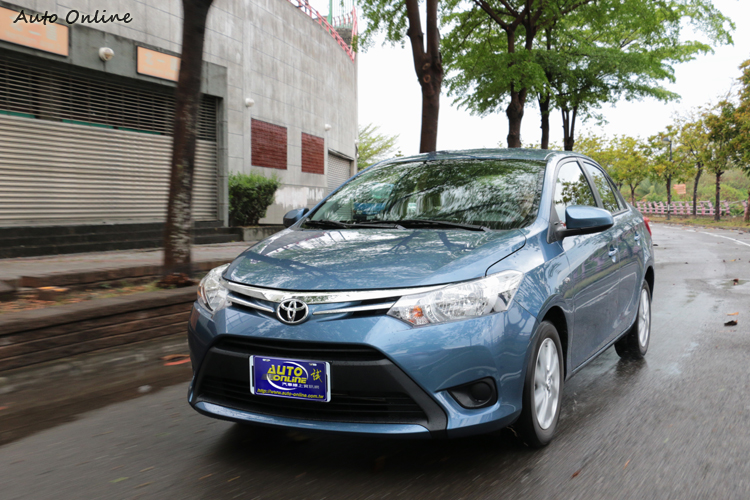 過去如行車般的路感已不復見,底盤與轉向的提升有顯著的進步。