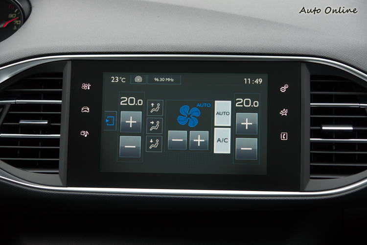 中高階以上車型為雙區恆溫空調。