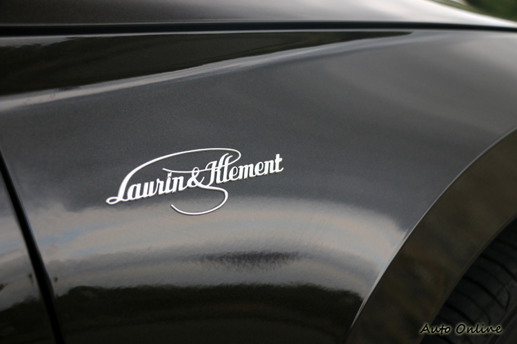 試駕車款選配了Laurin & Klement頂級奢華套件。