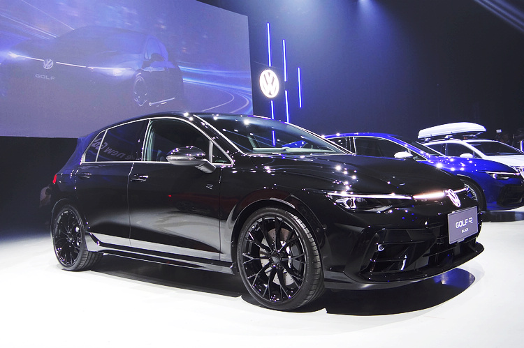 Golf R Black Edition搭載專為賽道調校的設定,只於官方線上商城限定販售。
